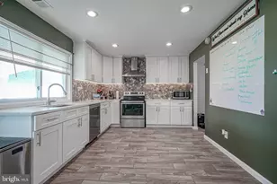 24 Peachton Ln, Sicklerville, NJ 08081 - Photo 3