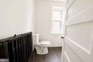 433 Viola St, Camden, NJ 08104 - Photo 9