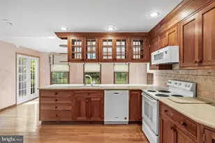 1226 Kay Dr W, Cherry Hill, NJ 08034 - Photo 13