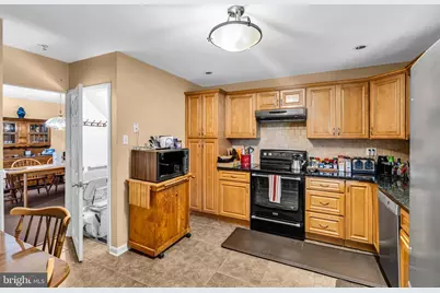 100 Mansfield Boulevard S, Cherry Hill, NJ 08034 - Photo 17