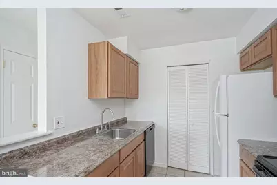 107 Lucas Lane, Voorhees, NJ 08043 - Photo 3