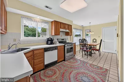 17 Sycamore Drive, Gloucester Township, NJ 08012 - Photo 9