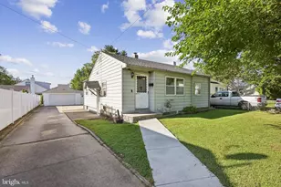 704 W Evesham Rd, Gloucester Township, NJ 08029 - Photo 3