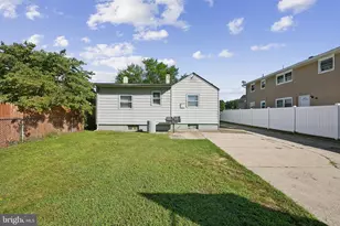 704 W Evesham Rd, Gloucester Township, NJ 08029 - Photo 23