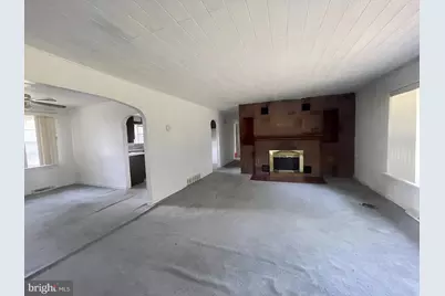 126 E 11th Avenue, Pine Hill, NJ 08021 - Photo 5