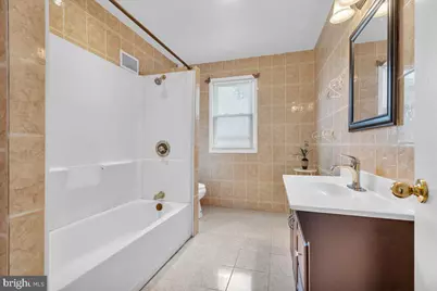 2726 Wayne Avenue, Camden, NJ 08105 - Photo 13
