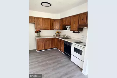 194 Elmtowne Boulevard, Hammonton, NJ 08037 - Photo 5