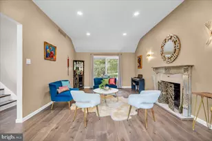 25 Teak Ct, Cherry Hill, NJ 08003 - Photo 15