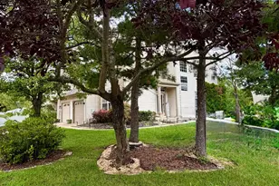 124 Lincoln Ln, Berlin, NJ 08009 - Photo 1