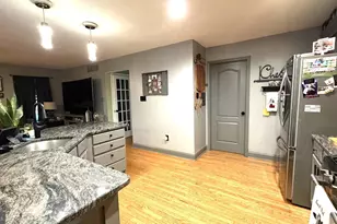 124 Lincoln Ln, Berlin, NJ 08009 - Photo 3