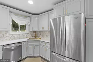 40 Chippenham Dr, Voorhees, NJ 08043 - Photo 31