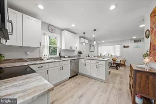 31 W Phoenix Ave, Lawnside, NJ 08045 - Photo 11