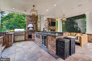 8 Fairway Dr, Voorhees, NJ 08043 - Photo 47
