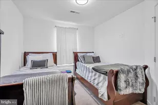 111 Village Green Ln, Sicklerville, NJ 08081 - Photo 17