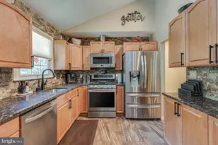 211 Cahnt Ave, Berlin, NJ 08009 - Photo 17