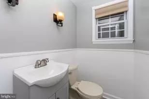 405 Narragansett Dr, Cherry Hill, NJ 08002 - Photo 9