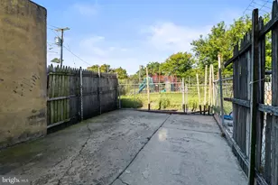 1821 S 4th St, Camden, NJ 08104 - Photo 29