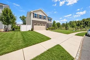 163 Ciseley Dr, Sicklerville, NJ 08081 - Photo 3