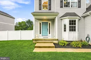 445 Waterfords Edge Ct, Waterford Township, NJ 08004 - Photo 3