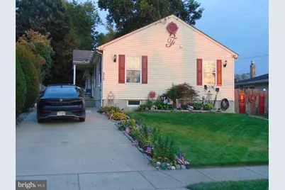 310 E 3rd Avenue E, Runnemede, NJ 08078 - Photo 3