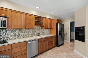 526 Tarrington Rd, Cherry Hill, NJ 08034 - Photo 9