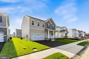 27 Cottonwood Ave, Berlin, NJ 08009 - Photo 3