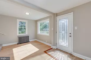 8435 Eden Ln, Pennsauken, NJ 08110 - Photo 7
