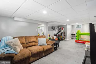 28 6th Ave, Gloucester Township, NJ 08029 - Photo 21