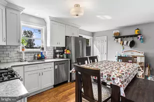 28 6th Ave, Gloucester Township, NJ 08029 - Photo 9