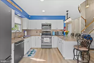 19 Augusta Ln, Gloucester Township, NJ 08012 - Photo 5