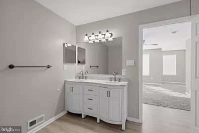 4015 Hermitage Drive, Voorhees, NJ 08043 - Photo 13