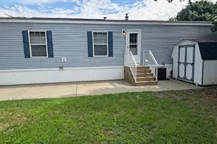 71 Colonial Dr, Chesilhurst, NJ 08089 - Photo 3