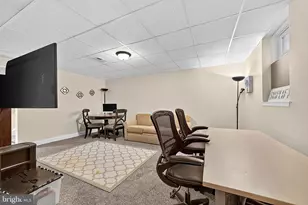 109 Glacier Dr, Berlin, NJ 08009 - Photo 17