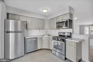 5 Heywood Ln, Sicklerville, NJ 08081 - Photo 9