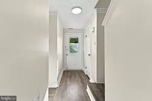 8 Victoria Manor Ct, Sicklerville, NJ 08081 - Photo 5