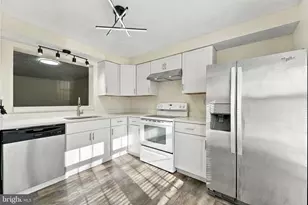 8 Victoria Manor Ct, Sicklerville, NJ 08081 - Photo 7