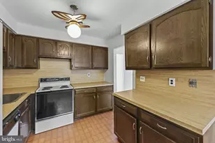 48 Strathmore Dr, Cherry Hill, NJ 08003 - Photo 11