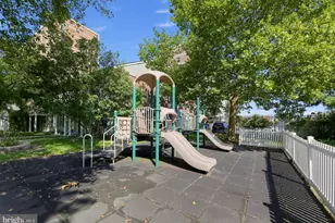 203 Stevens Ct, Camden, NJ 08103 - Photo 29