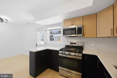 203 Stevens Court, Camden, NJ 08103 - Photo 9