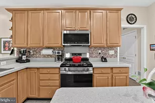 46 Matlack Dr, Voorhees, NJ 08043 - Photo 17