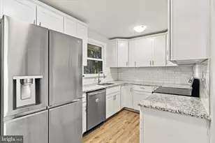 75 N Cedar Ave, Bellmawr, NJ 08031 - Photo 9