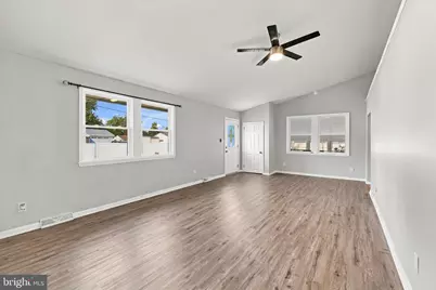 75 N Cedar Avenue, Bellmawr, NJ 08031 - Photo 5