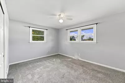 75 N Cedar Avenue, Bellmawr, NJ 08031 - Photo 11