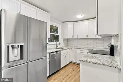 75 N Cedar Avenue, Bellmawr, NJ 08031 - Photo 7