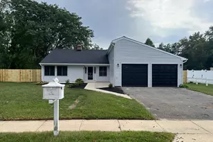 37 Pinewood Ln, Sicklerville, NJ 08081 - Photo 1