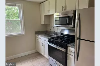 240 Wilmont Avenue, Camden, NJ 08105 - Photo 13