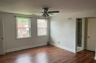 240 Wilmont Ave, Camden, NJ 08105 - Photo 9