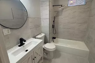 639 York St, Camden, NJ 08102 - Photo 5