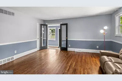210 Garfield Avenue, Chesilhurst, NJ 08089 - Photo 9