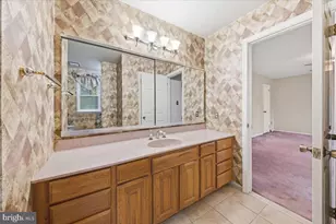 21 Chatham Dr, Voorhees, NJ 08043 - Photo 33
